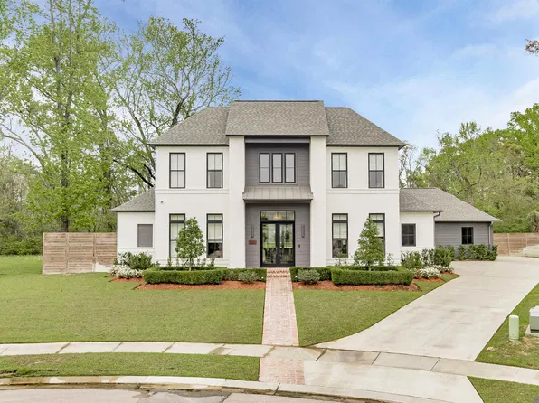 8126 Oakridge Dr, Baton Rouge, LA 70810