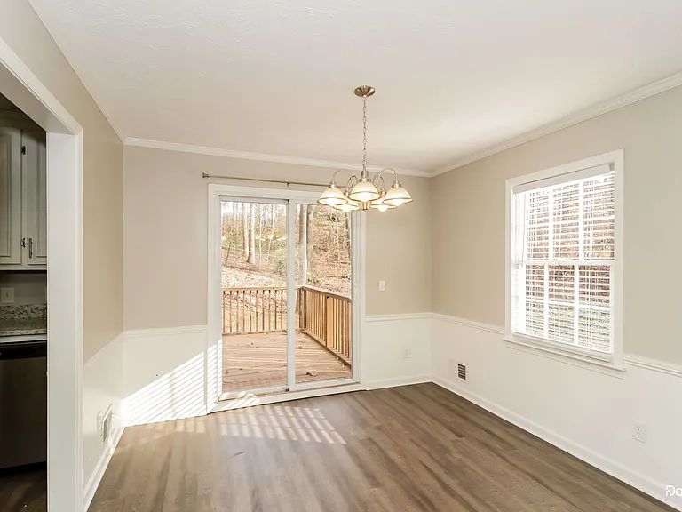 1252 Rolling Oaks Dr NW — Photo 8
