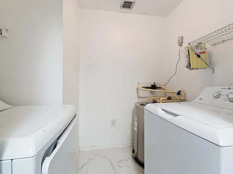 2917 Tuscany Ct #302 — Photo 14