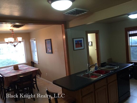 3rd image of 470 E Scenic Dr