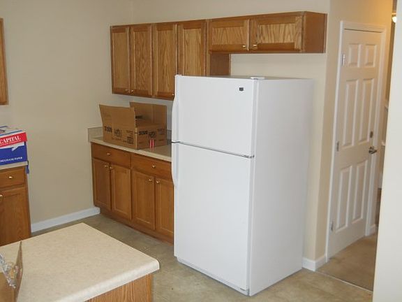 5th image of 1241 N Saint Johns St