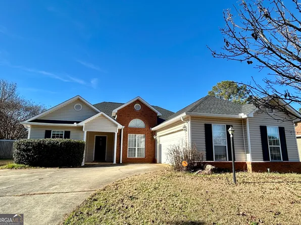 110 Silverking Ct, Bonaire, GA 31005