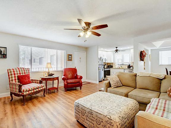 4th image of 15090 Ashland Pl APT 179