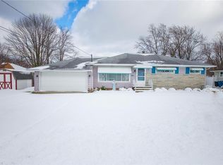 7175 Meadow Ln, Parma, OH 44134