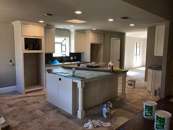 5th image of 920 Skyline Dr
