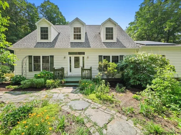 59 Carney Road, Ulster Park, NY 12487