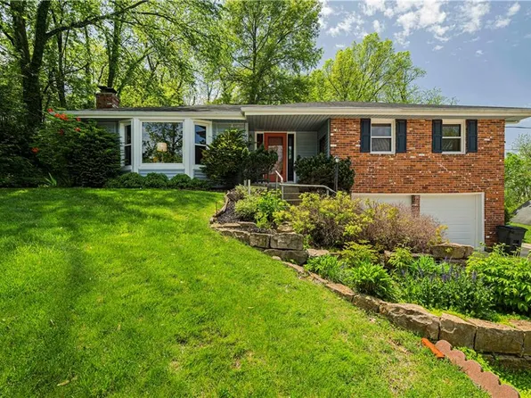 603 Market St, Weston, MO 64098