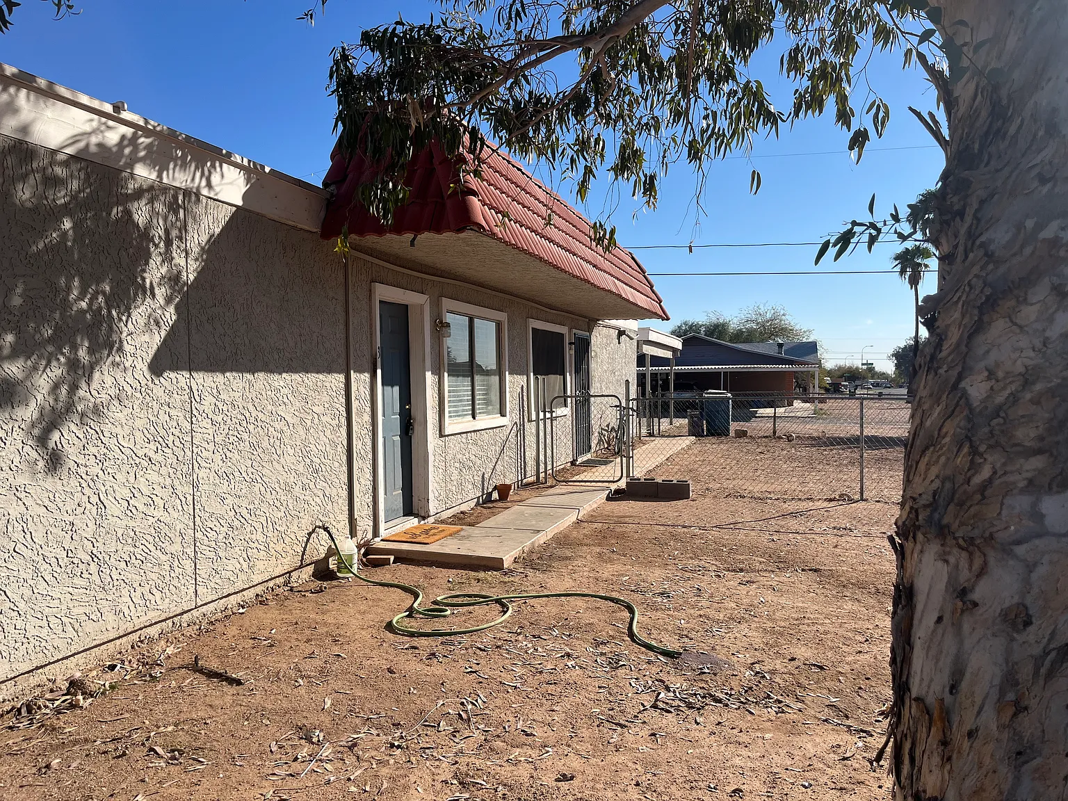 2 bed, 750 sqft, $1,200 — Photo 3