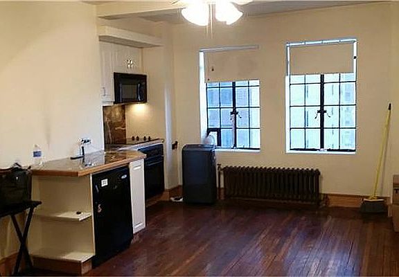 4th image of 5 Tudor City Pl APT 639