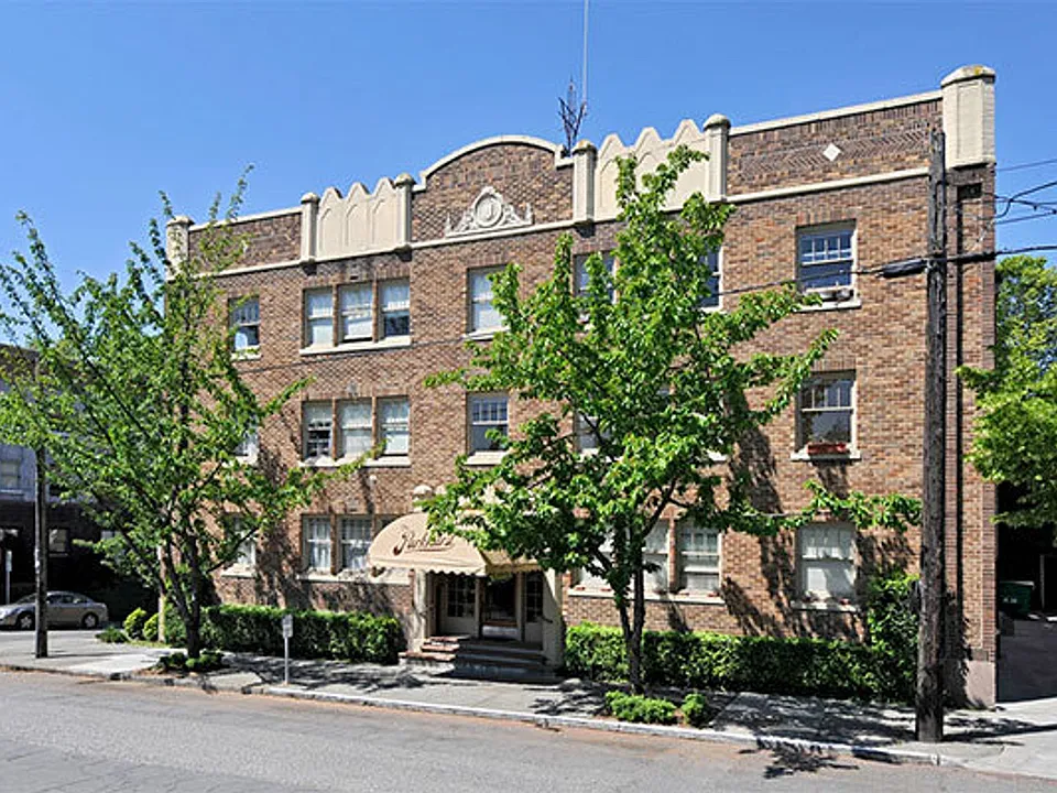 Parkhurst Apartments