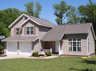 318 Hillcrest St, Marshfield, MO 65706