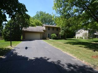 17090 Creek Ridge Trl, Minnetonka, MN 55345