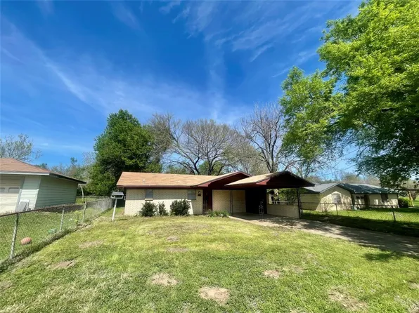 1613 E Main St, Teague, TX 75860