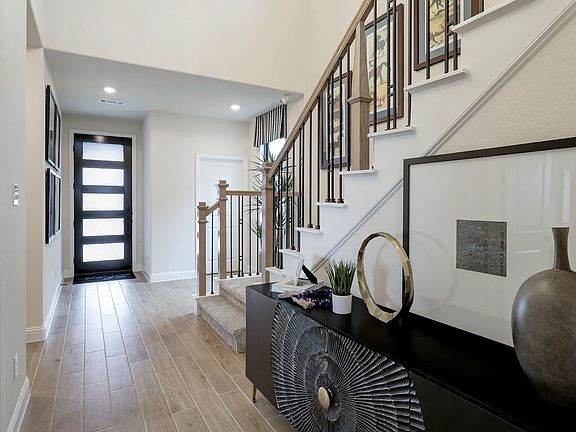 Plan 3059 hall - staged