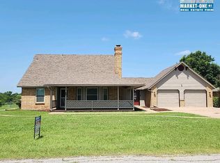 69 Deerfield Rd, Lawton, OK 73507
