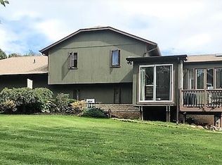 763 & 765 Skyside Dr, Clinton, OH 44216