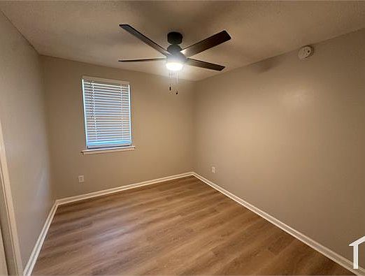 4th image of 1249 Keating St