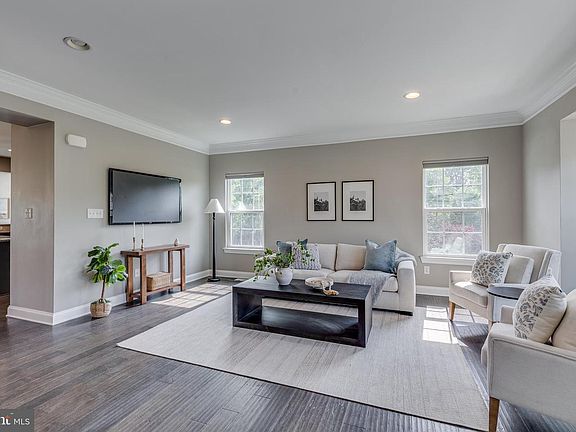 4th image of 1 Grace Dr