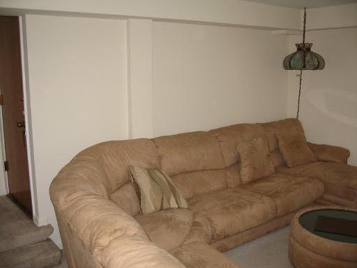 3rd image of 6807 N Northwest Hwy #1