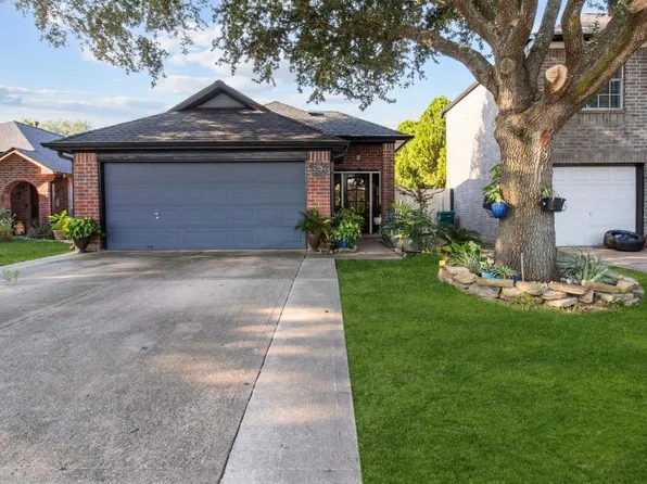 3725 Meadow Wood Dr, Pasadena, TX 77503