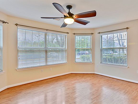 5th image of 5616 Willoughby Newton Dr Unit 12