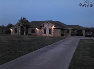 2895 Horseshoe Lake Rd, Iowa Park, TX 76367