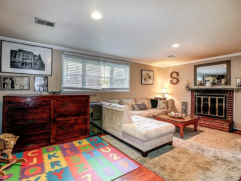 12217 Hunters Ln — Photo 13