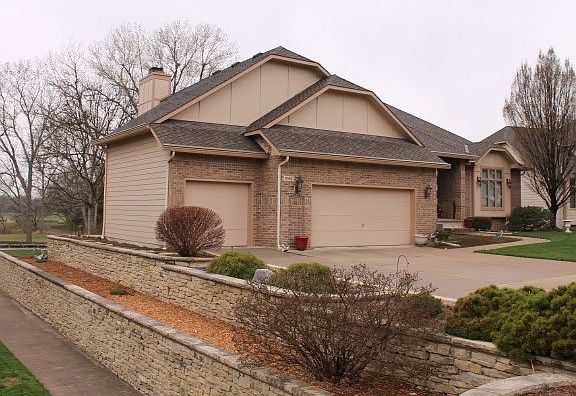 4th image of 9302 E Shannon Woods Cir