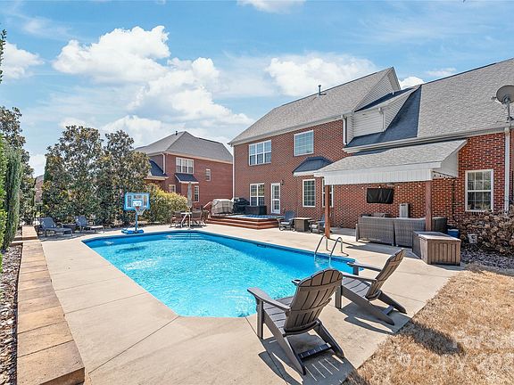 2nd image of 5608 Old Town Ln