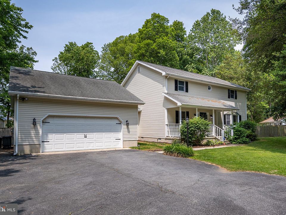1st image of 21 Falcon Crest Dr