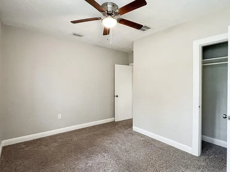 319 NW 16th Ave — Photo 111
