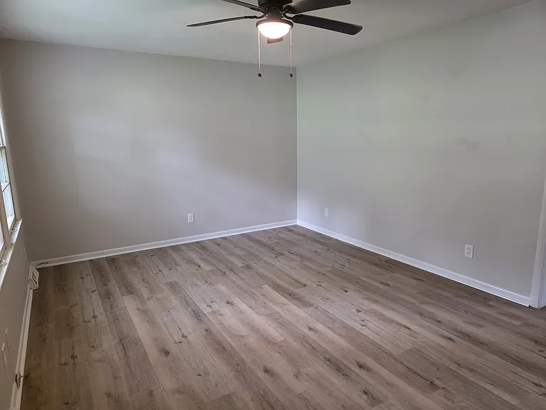 2804 Brett Rd NW — Photo 3