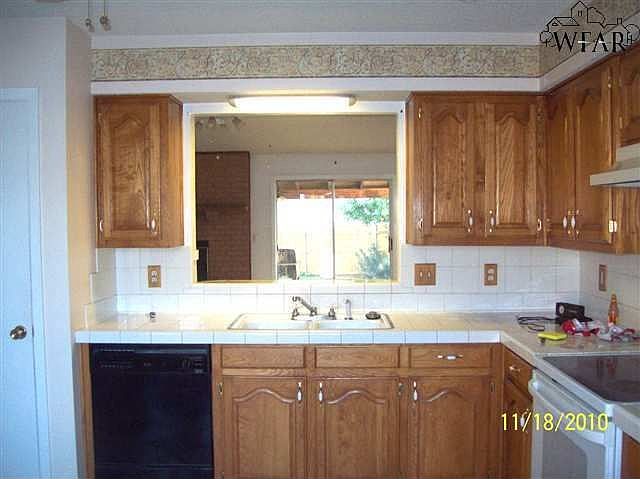 2nd image of 1 Buttercup Cir