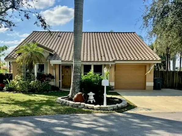 11055 Lakeaire Circle, Boca Raton, FL 33498