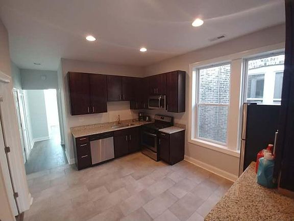 2nd image of 2109 N Western Ave APT 3F