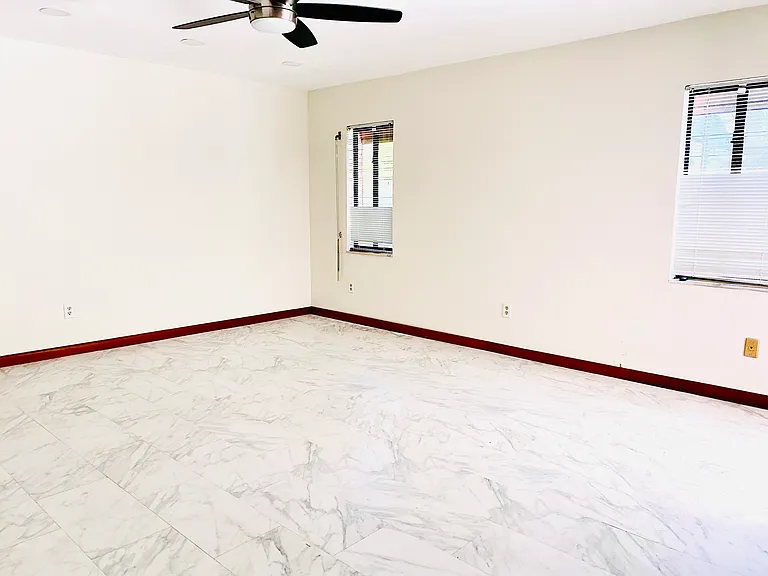 55 Bay Harbour Dr — Photo 18