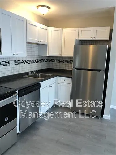 10 Main St #C Photo 1
