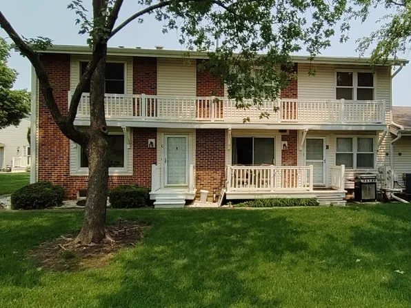 311 Northwestern Ct, Bloomingdale, IL 60108