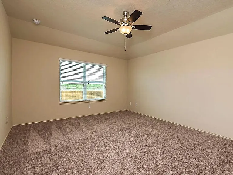 224 Lake Gln — Photo 8