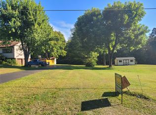 74 Daugherty Rd, Grove City, PA 16127