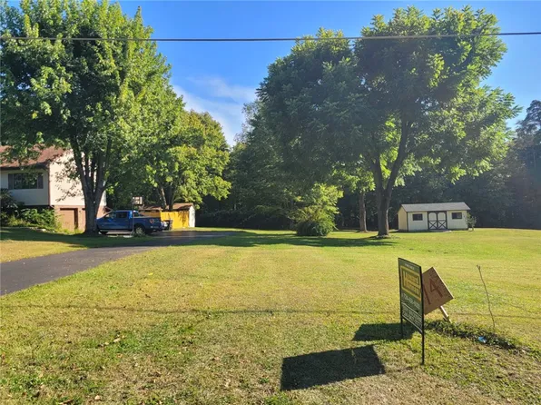 74 Daugherty Rd, Grove City, PA 16127