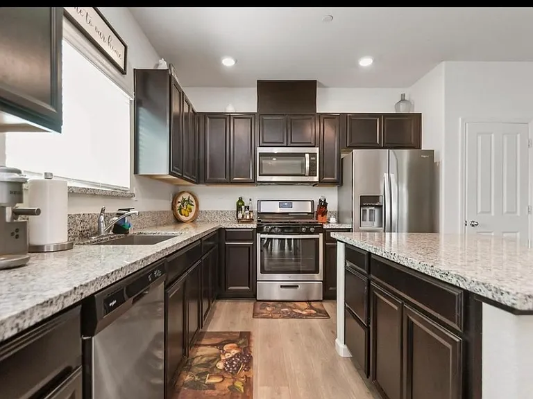 1204 Aspenparke Way — Photo 11