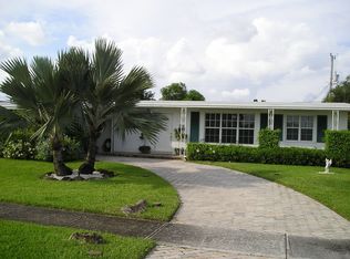 312 Masters Rd, Palm Springs, FL 33461