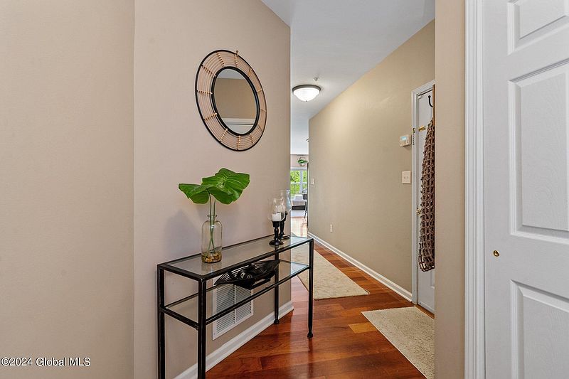 3rd image of 204 Worthington Terrace