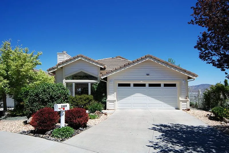 2809 Mountain Springs Rd photo 1