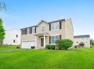 824 Briarcliff Dr, Minooka, IL 60447