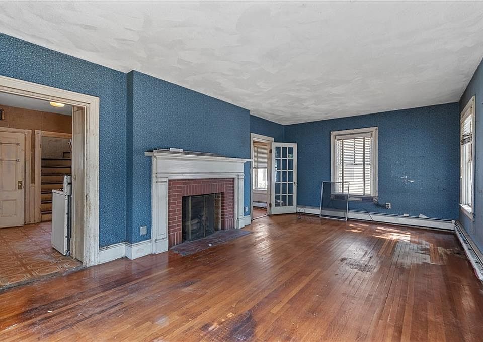1st image of 199 Garden St