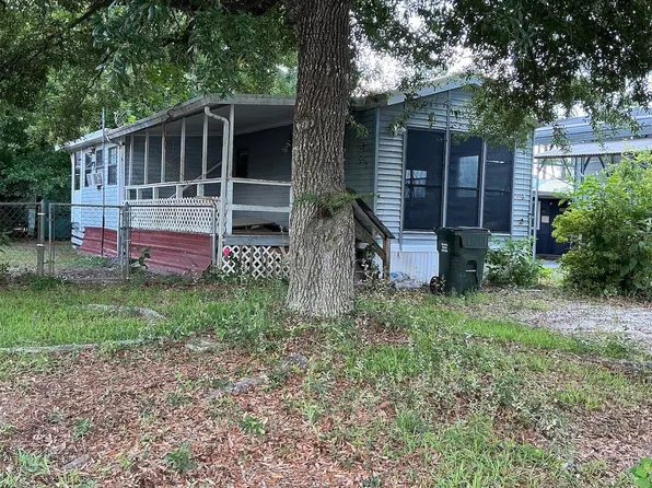 84 Horn Dr, Lillian, AL 36549