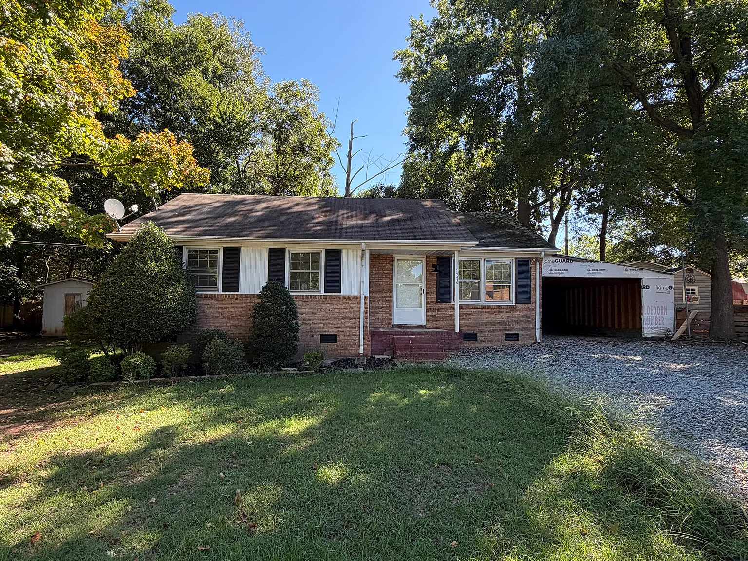 3 bed, 1.5 bath, 1000 sqft, $1,700 — Photo 1