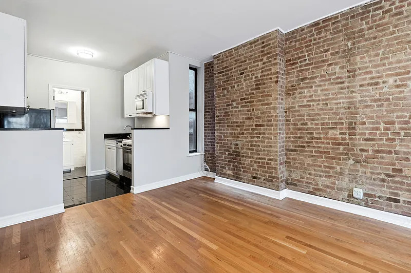 322 East 61st Street — Photo 3
